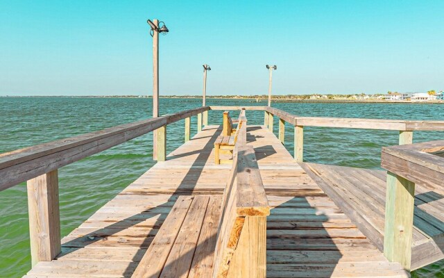 Kontiki Bayfront Condos