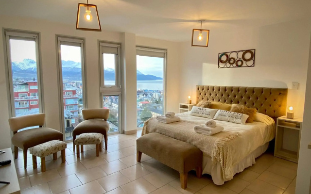 Infinity View Pent House I