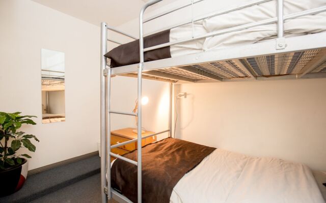 The Nook Backpackers