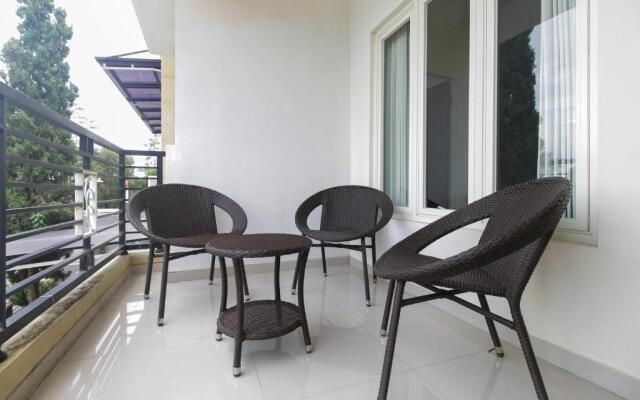 RedDoorz Plus @ Panorama Villas Batu