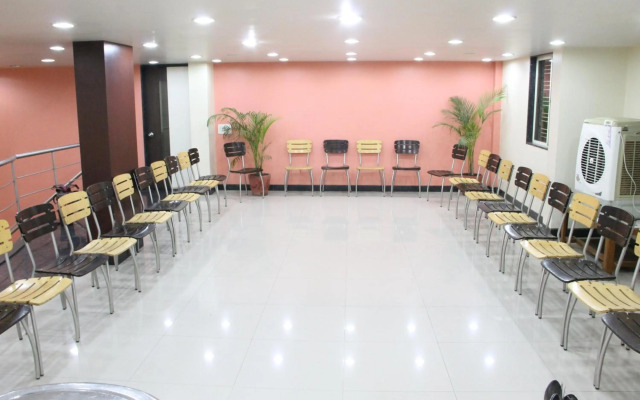OYO Rooms Railway Station Bazar