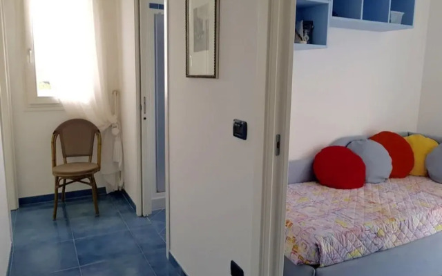 Oltremare apartment with large veranda for 6 people