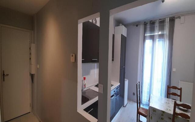 Meublé 2 chambres Wifi balcon 52m2 Centre La Bourboule