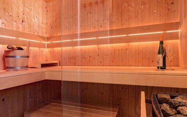 Lakeside Village 38 (+ sauna)