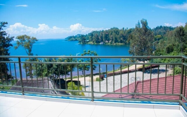 Deluxe Double Room With Stunning View on the Lake
