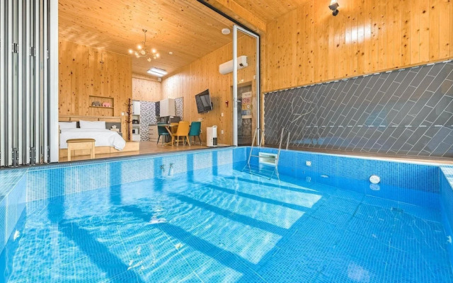 Gapyeong Rangdebyu Pulbilla