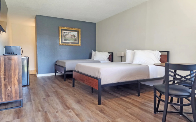 Red Carpet Inn - Houma LA