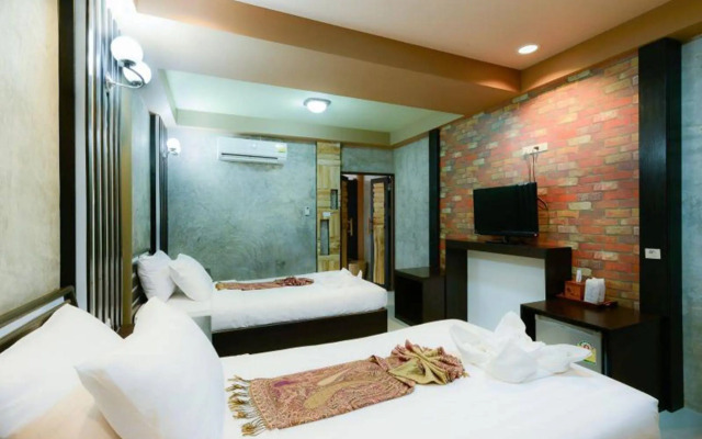Riverpool Resort