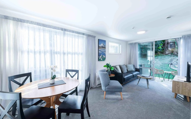 Central Luxury Apartment 114