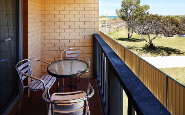 Lancelin Sands Hotel