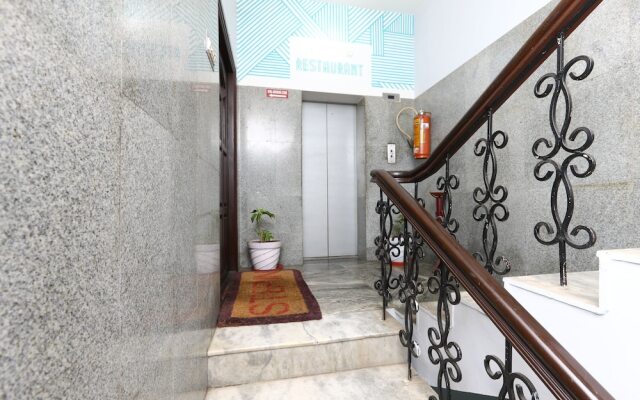 Santhi Inn by OYO Rooms