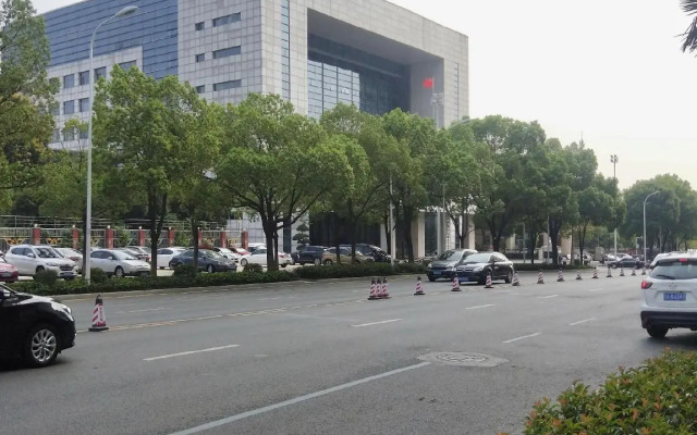 Jinjiang Inn Select Wuhan Chuhehan Street Shuiguo Lake