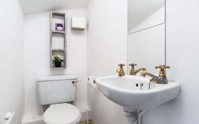 Amazing Detached House in Trendy Peckham Sleeps 6