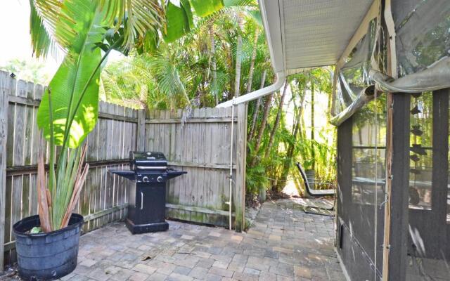 Paradise Beach - West 2414