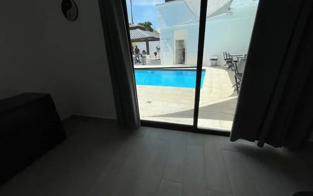 Level suites