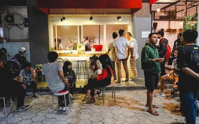 Home Addicts Hostel