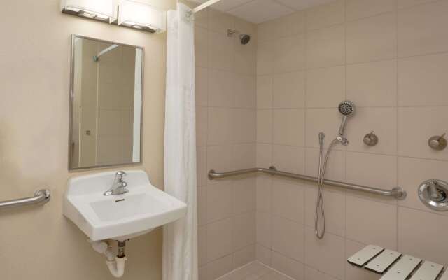 Baymont by Wyndham Bonita Springs Naples North