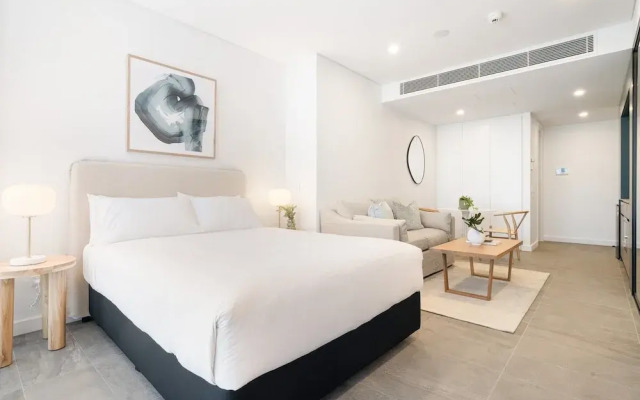 Modern Studio With Rooftop and BBQ Access