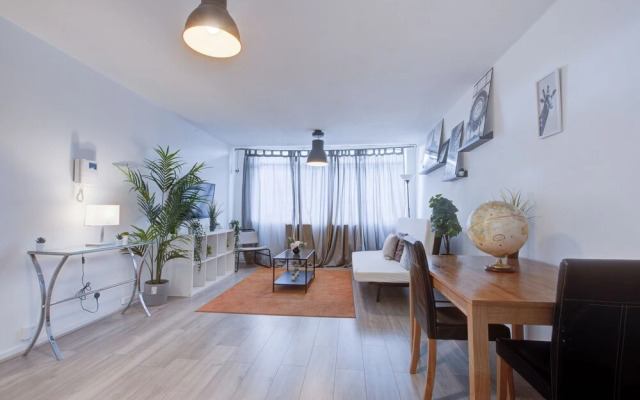Kilburn Private Family Apartment