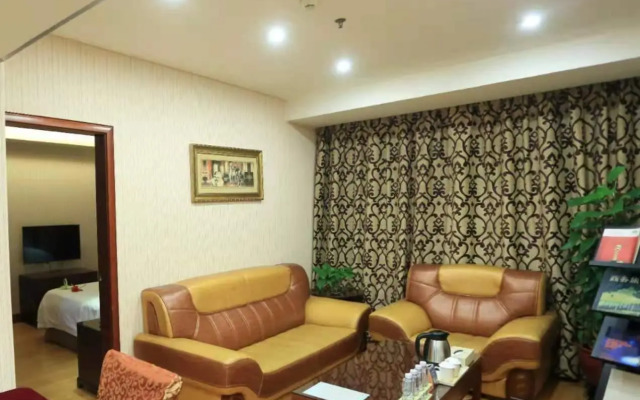 Vienna Hotel Shenzhen Pinghu Center Metro Station
