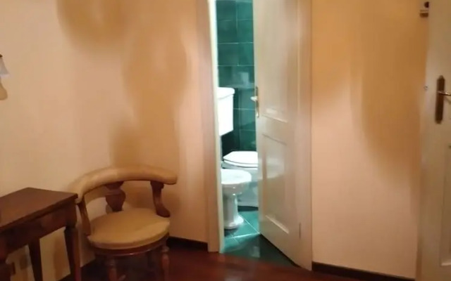 Room-room With Private Bathroom In Bolog