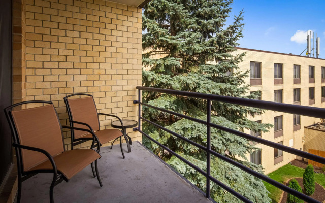 Best Western East Towne Suites