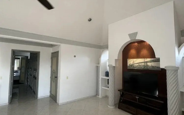 Hotel Zone Beach Villa