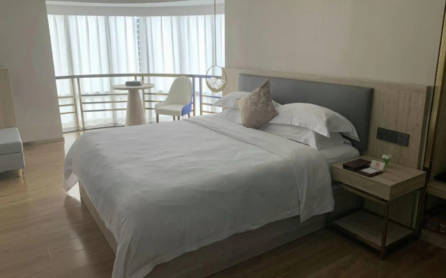 Rich Hotel