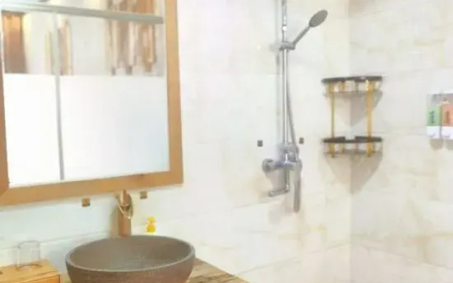 Xiyi Hailuogou townlet Xiaozhu Homestay