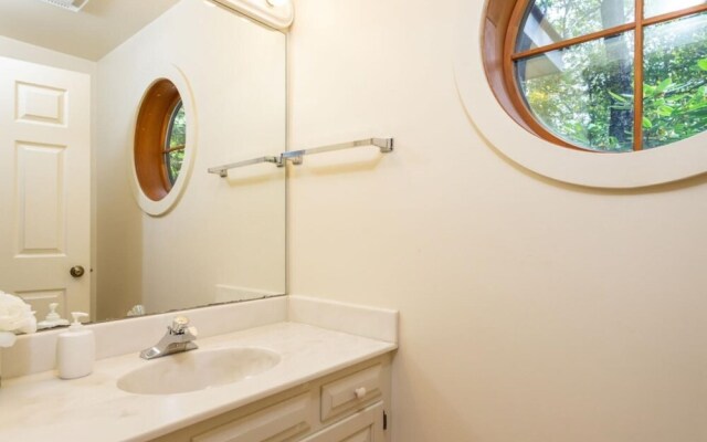 Book Spring Summer Luxury House at Wintergreen