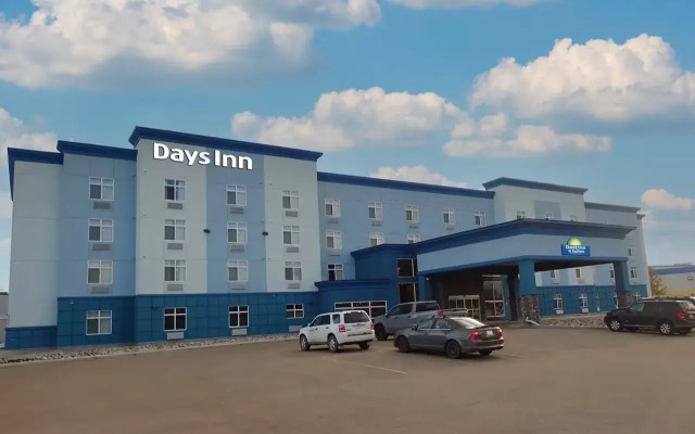 Days Inn & Suites by Wyndham Fort Saskatchewan
