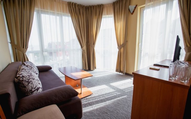 Family Hotel Dolphin