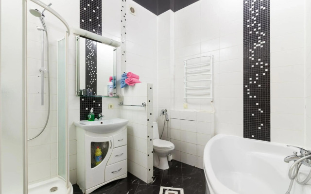 Апартаменты двухкомнатные для 6х около парка в центре