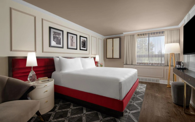 The Drake Oak Brook, Autograph Collection
