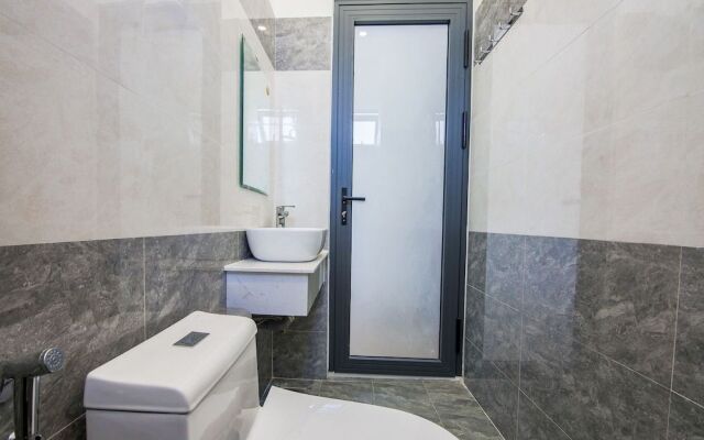 Oyo 671 Ez'S House Hotel