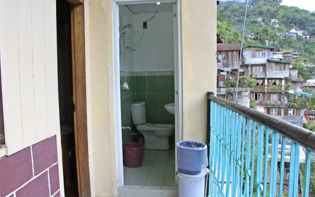 Uyami's Green View Lodge