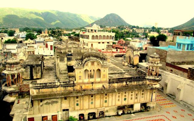 Hotel Pushkar Paramount Palace