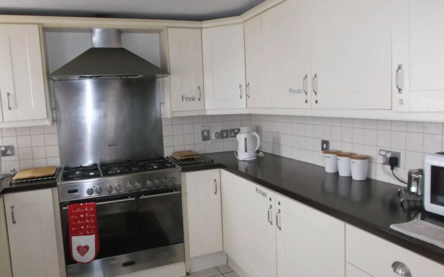 Fairman House - Hostel