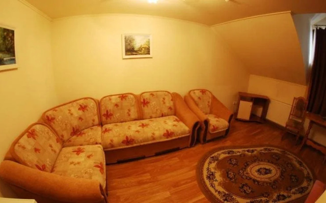 Hotel and restaurant complex "Intourist"