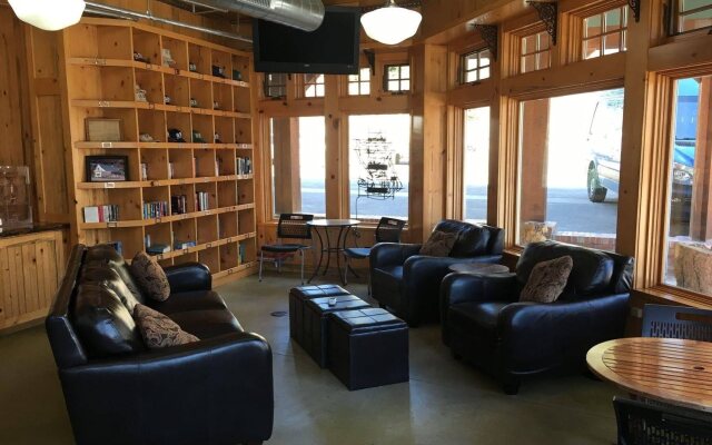 The Green Bridge Inn