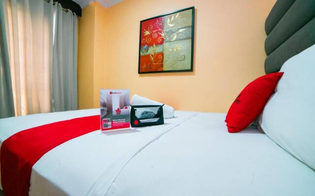 RedDoorz Plus @ Better Living Paranaque