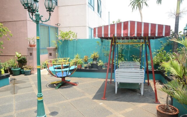 Simply 1BR Pangeran Jayakarta Apartment