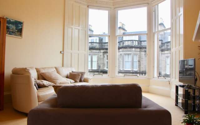 2 Bedroom Apartment Near Haymarket