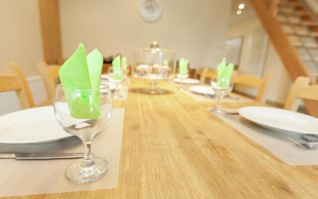 Luxurious Holiday Home in Glabbeek with Garden