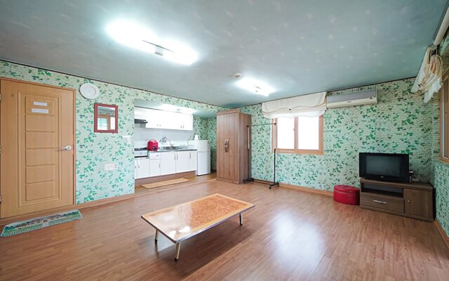 Namhae Sanmaru Pension