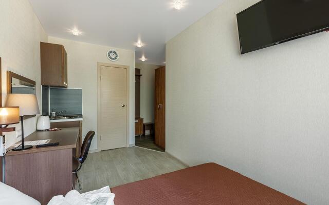 Авион на проспекте Ленина 38