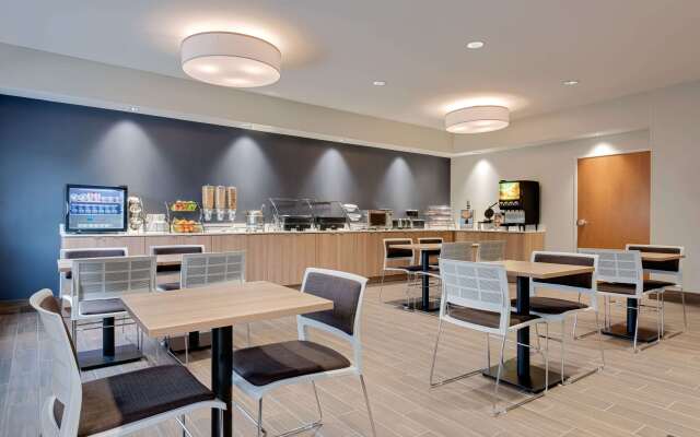 Microtel Inn & Suites by Wyndham Clarion