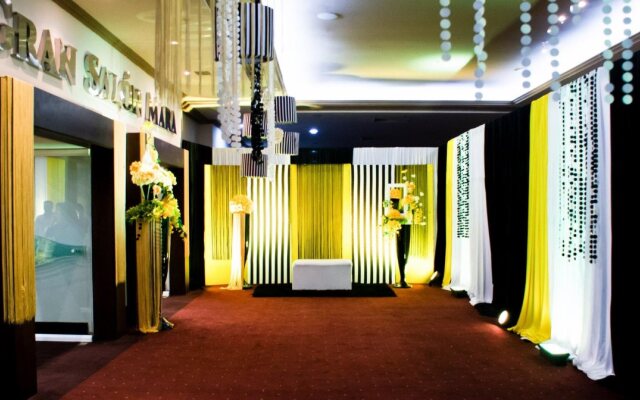 Maruma Hotel and Casino