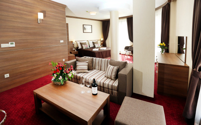 Coop Hotel