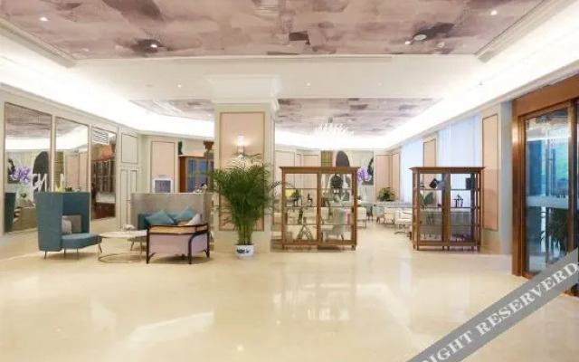 Mercure Hotel (Wuhan Yangluo Development Zone)